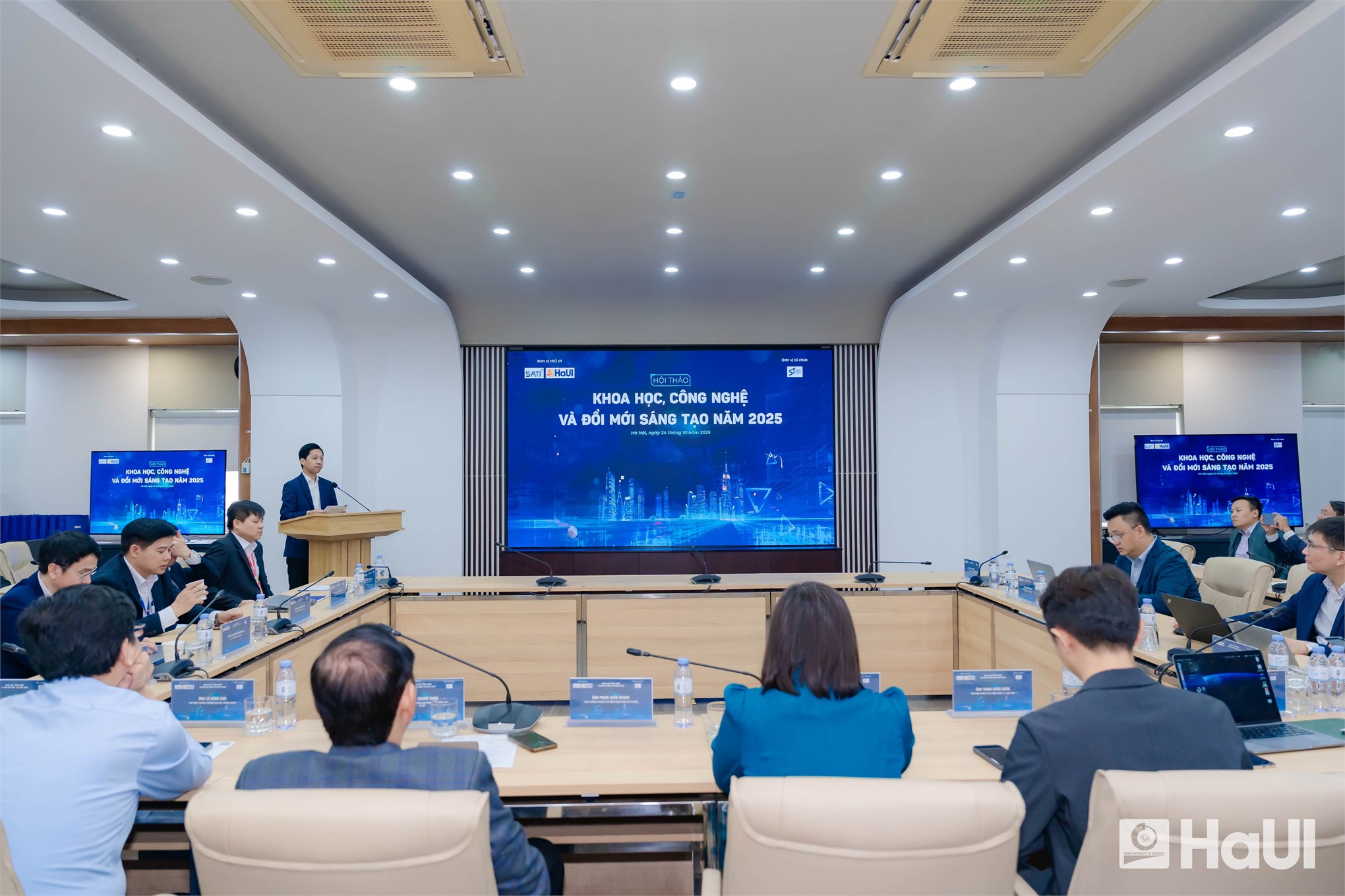 Hội thảo “Khoa học, Công nghệ và Đổi mới sáng tạo năm 2025”: Động lực phát triển bền vững cho giai đoạn mới