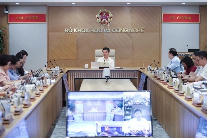 Đẩy mạnh ứng dụng công nghệ trong xử lý, điều hành công việc